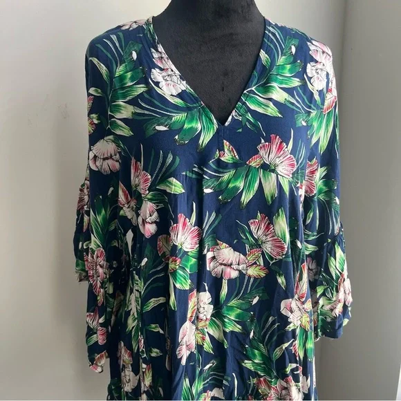 Label of Love Floral Green and Pink Women's Top - Medium - Picture 3 of 15